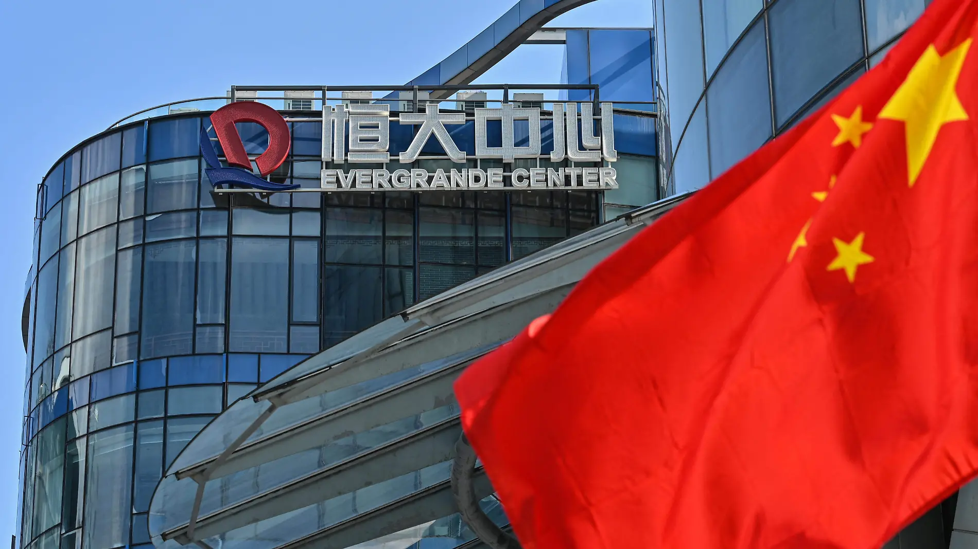 Evergrande evita segundo impago